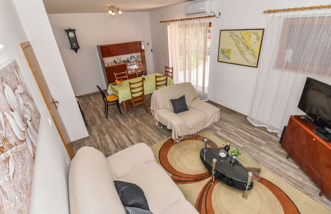 Holiday Home in Veli Iz With Fenced Garden - Foto 10