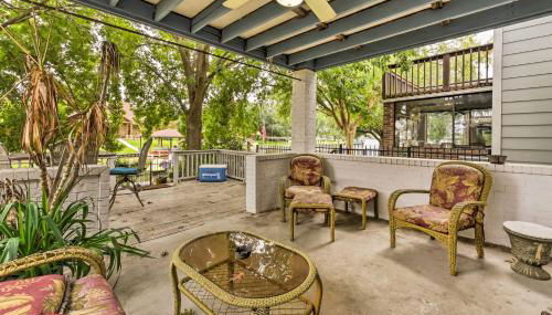 Quiet Lake Conroe Townhome with Water-View Deck - Foto 3