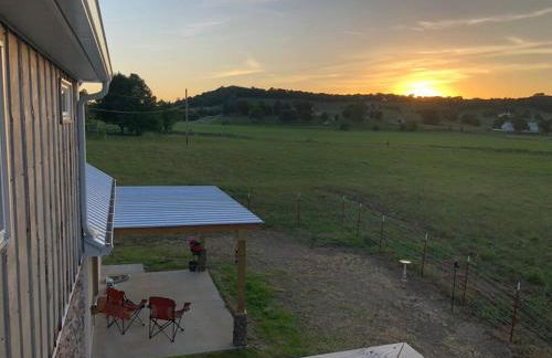 Pleasant Valley Farm Dairy Barn writer's retreat - Foto 1