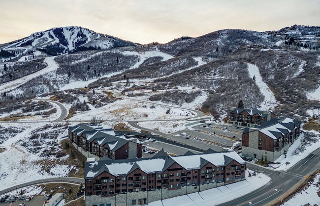 Jordanelle Sunrise Modern Condo, Gondola Access, Year-round Outdoor Fun - Foto 45