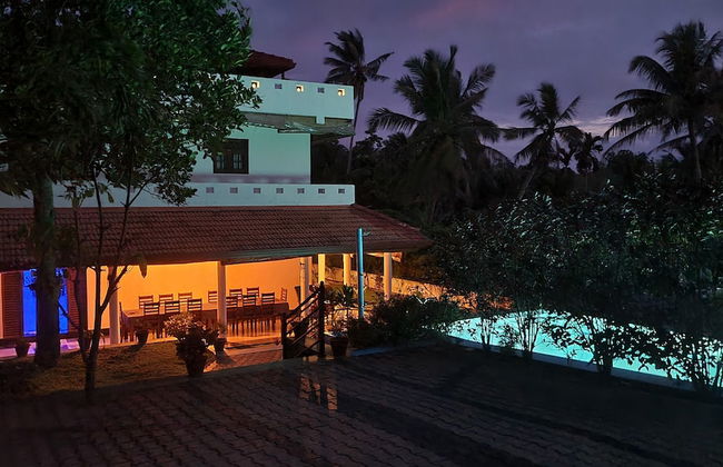 Villa Talpe Inviting 5 Bedrooms & Massage Pool - Photo 45