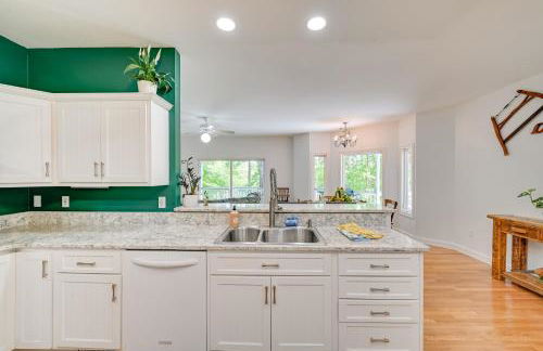 Game Room and Lake View Lake Hartwell Group Retreat - Foto 10