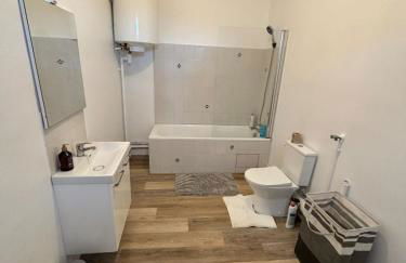 Appartement avec vue sur la ville - Photo 13