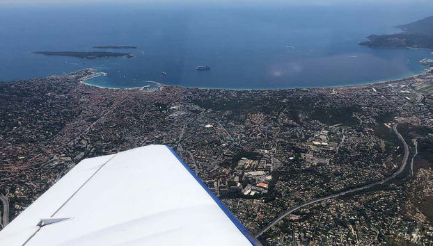 Vista de Cannes desde la avioneta