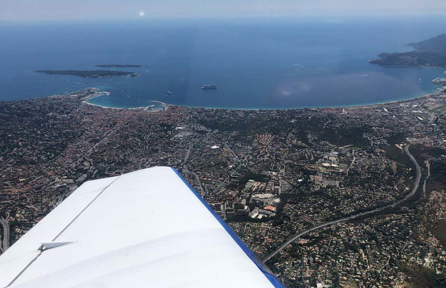 Passeio privado de monomotor saindo de Cannes - Foto 4