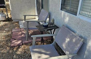 This cute 3 bedroom 2 and half bath is cozy - Photo 9