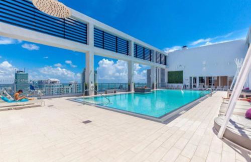 Sun-Splashed 1BR Condo unit in DWTN Miami with WFH - Foto 28