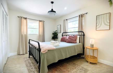 Luxury Jupiter Farm Getaway Pool, BBQ, Game Shed - Foto 15