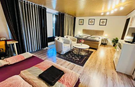 Private Studio Apartment with Balcony in Dortmund-Brackel - Photo 5