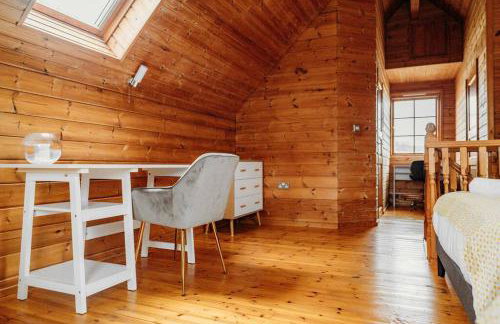 Finlodge- Pet-Friendly Scandinavian Cabin - Photo 57