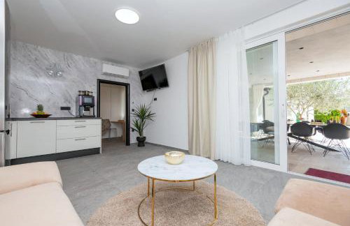 Luxury Lake-View Villa Karmen with Heated Pool, Private Spa & Sunset Terrace - Foto 37