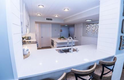 Total Remodel - 3BR-3BA Corner Beachfront - Winter Snowbirds Welcome! - Foto 31