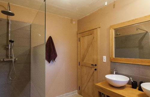 Beautifully located country house with heated pool - Foto 18