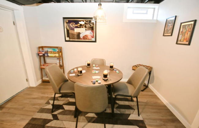 Modern 5 Bedroom Home Sleeps up to 12 15 min Walk to ND 2329 - Foto 26