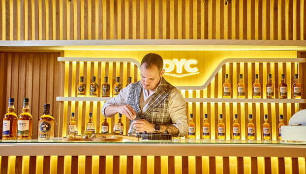 Desfrutaremos de uma degustação comentada de três whiskies