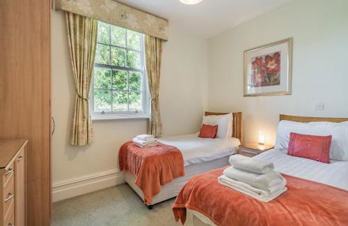 Apartment 14, Hazelwood Hall - Photo 8