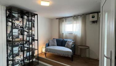 modernes Monteurzimmer mit zwei Einzelbetten - Foto 4