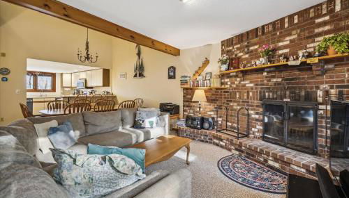 Glazebrook J5 3 Bedroom Townhome with Sauna & Fireplace - Foto 2