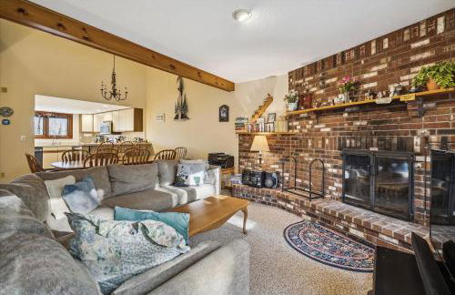 Glazebrook J5 3 Bedroom Townhome with Sauna & Fireplace - Foto 2