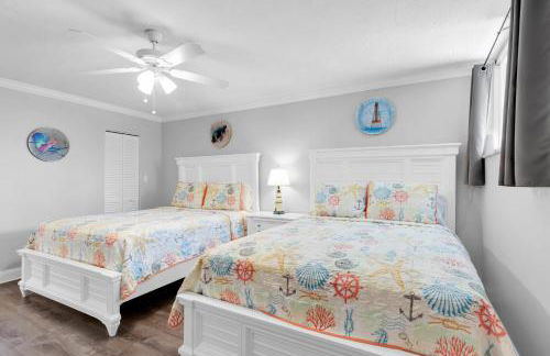 Aruba - Downtown Waterfront 2x2 Dock & Pool Pet-Friendly - Photo 16