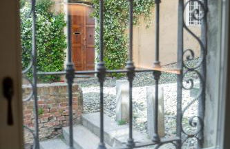 3 Bedrooms Old Town Secret Gem with Private Garden - Foto 9