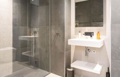 Arran Shores Luxury Shorefront Penthouse Suite 10 - Photo 5