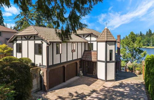 European White Castle on Lake Desire Private Dock - Foto 2