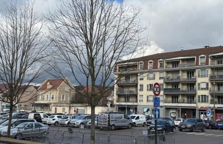 T2 neuf centre ville la tour du pin-Clim-parking-gare - Foto 9