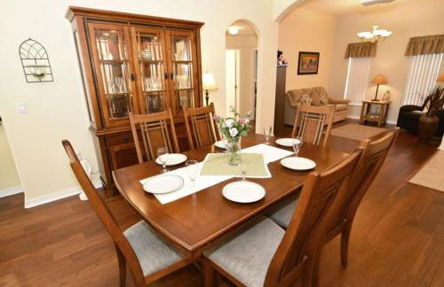 Lakeside 4-bed Pool Home At Villa Sol 4 Bedroom Home by Redawning - Foto 6