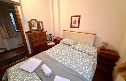 4 beautiful stone built barns sleeping 17 people - Foto 66