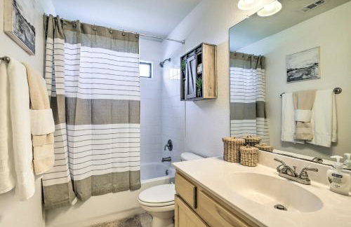 Updated Retreat with Game Room and Boat Ramp Access! - Foto 21