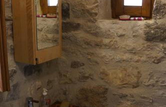 The Mountain House -mountain getaway - Photo 43