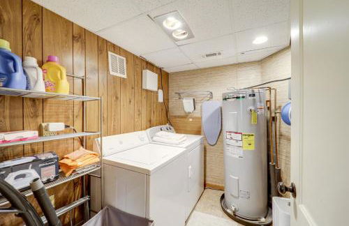 2 Mi to Skiing! Wooded Beech Mtn Retreat with Decks - Foto 20