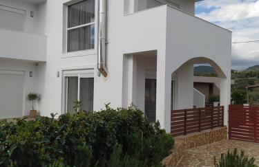 Rosemary Rhodes Villa - Photo 25