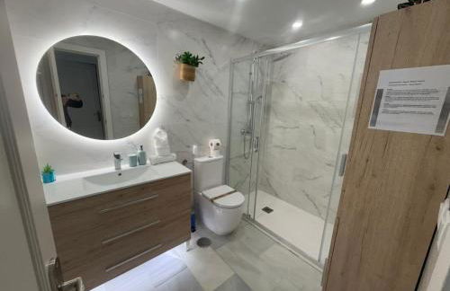 Laguna Beach Haven, WIFI, swimming pools, beach a few steps away, shops - Foto 14