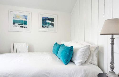 Quaint Cosy Cottage Mousehole - Photo 21