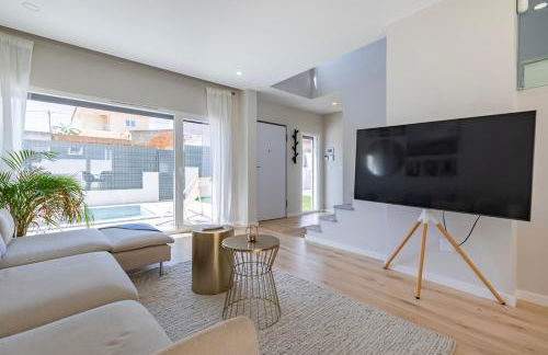 Poolside oasis by Caparica beach - Foto 36