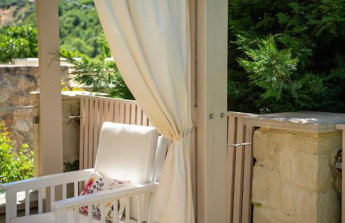 Verekinthos Villas - Pool, Hot Tub, BBQ, Kids Playground, Stunning Mountain Views - Photo 45