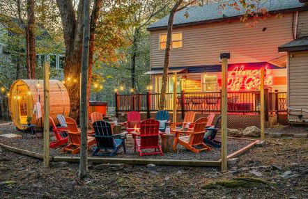 Sleeps 13 Private Sauna Hot Tub Game Room - Foto 1