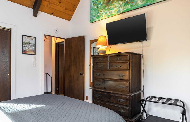 Legacy Lodge by Avantstay Upper-level Retreat Deck, Hot Tub - Foto 34