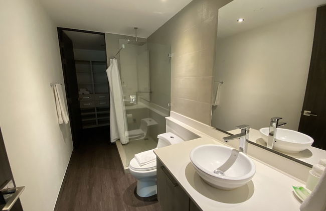 BEE Suites Santa Ana - Foto 36