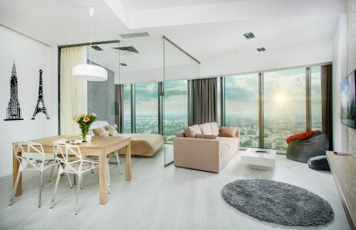 Apartments in Sky Tower with Bathtub near the window - Photo 76
