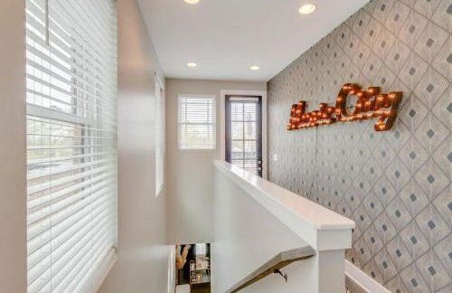 The Ultimate Double Rooftop Deck with Skyline Views - Foto 27