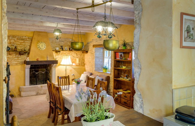 Especially charm stone house with a pool - Foto 36