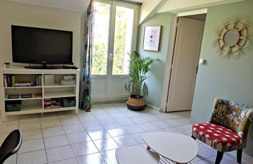 Gîte La p'tite terrasse Chinon centre Parking gratuit - Foto 12