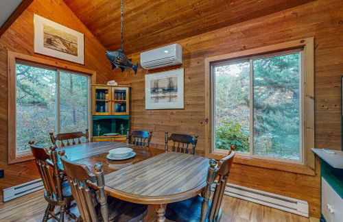 Cozy Island Cabin - Photo 9