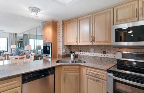 Sunrise beach views with top complex amenities and pool access! - Foto 7