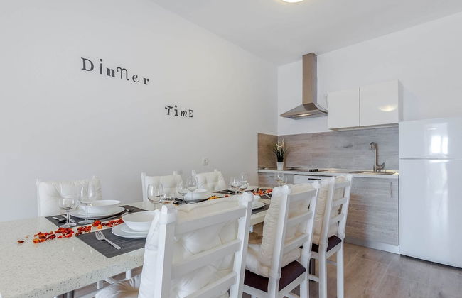 Peaceful Villa in Dramalj with Hot Tub - Foto 5