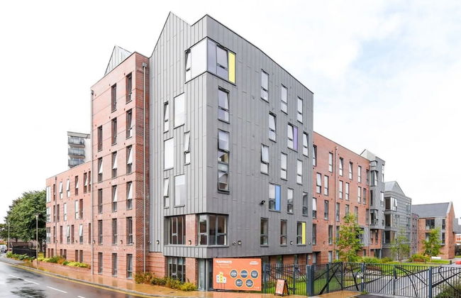 Student Only Tramways - Photo 1