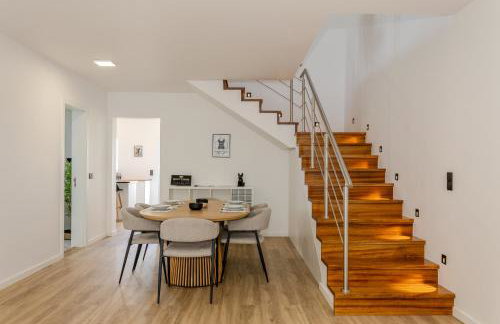 The Frenchie's House - Photo 2